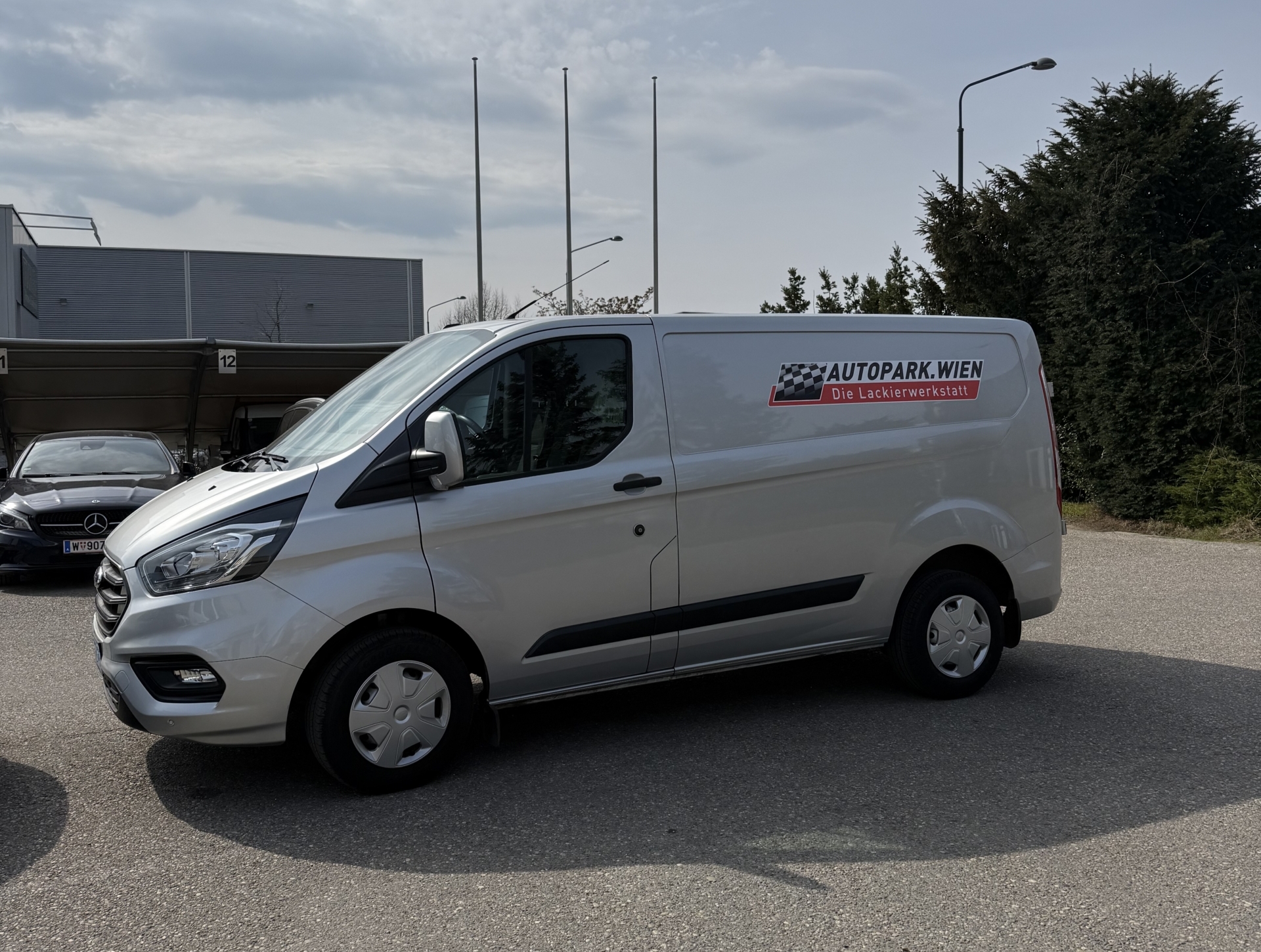 Ford Transit L1H1 Kleintransporter mieten